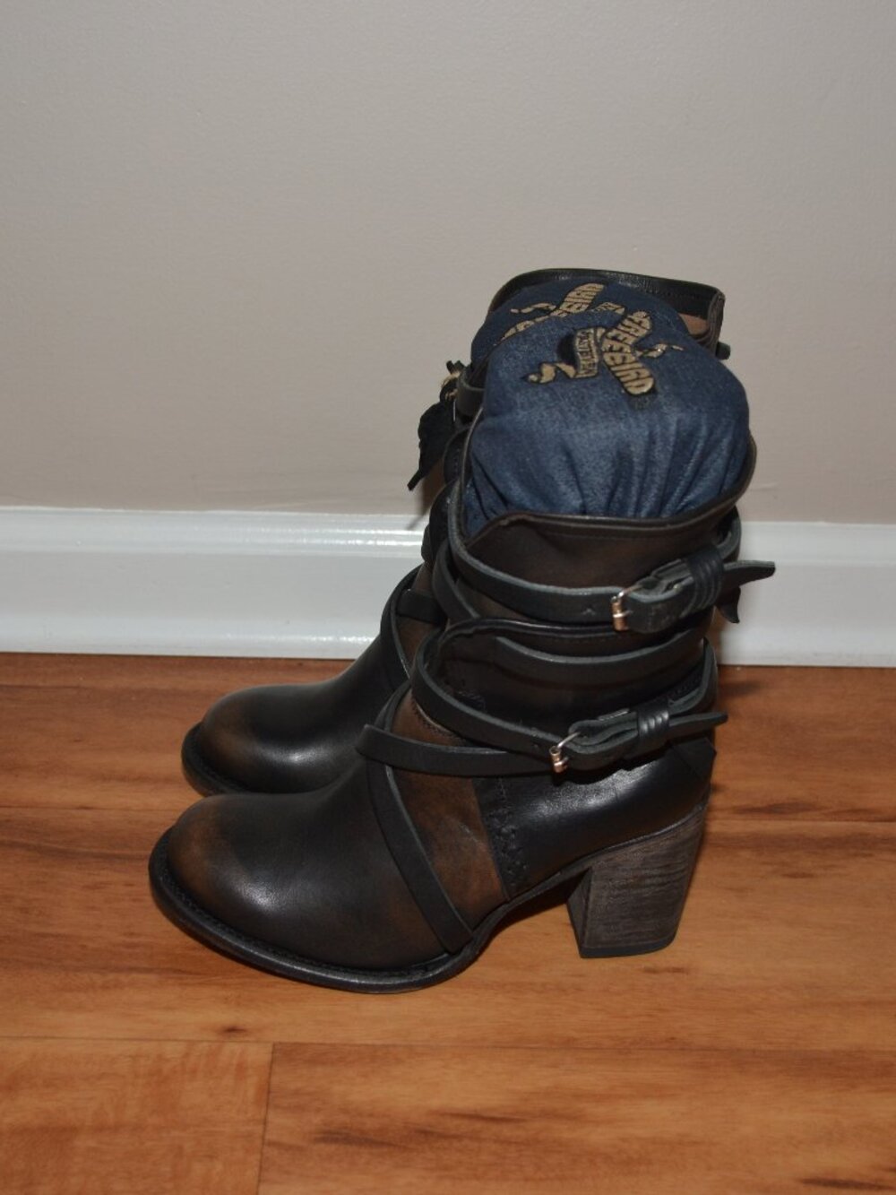 Freebird by Steven Baker NEW Black distressed Strap/Zip Women's Boots Size 7 - Picture 14 of 15